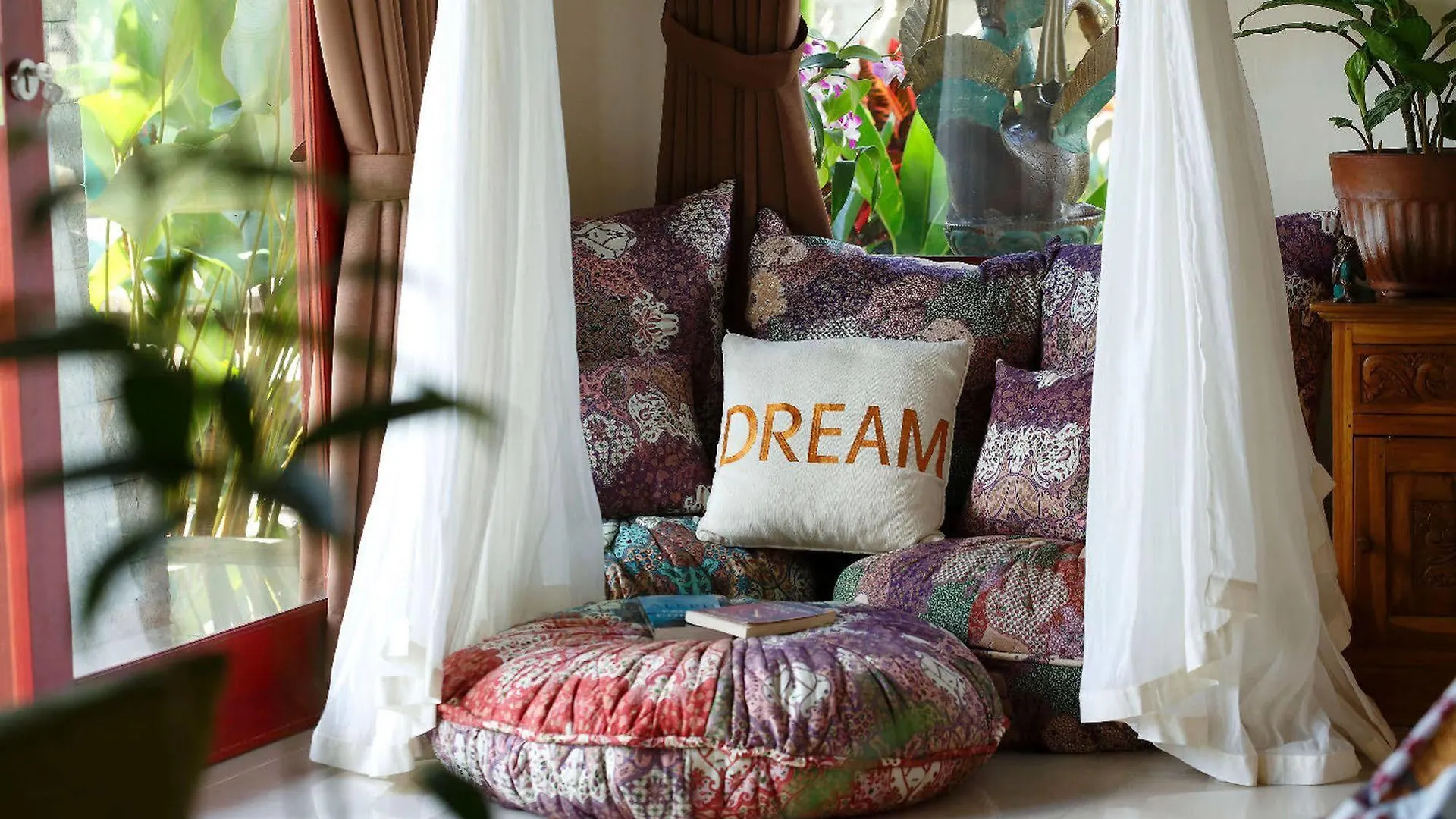 Villa Create Luv Play Ubud  Indonesia